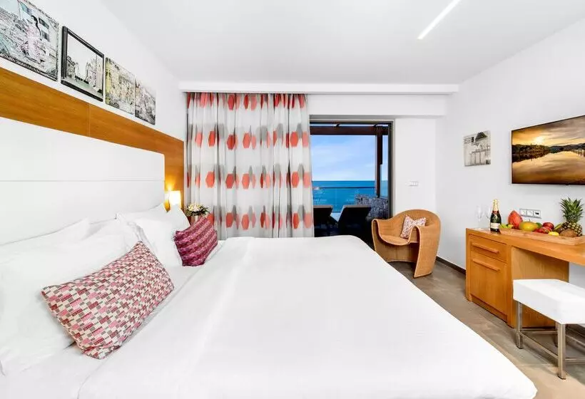 سوئیت دلوکس 2 خوابه, High Beach Resort