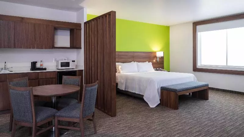 سوئیت با تخت بزرگ, Holiday Inn Express Puebla, An Ihg