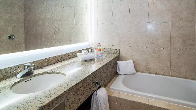 سوئیت با تخت بزرگ, Holiday Inn Express Puebla, An Ihg