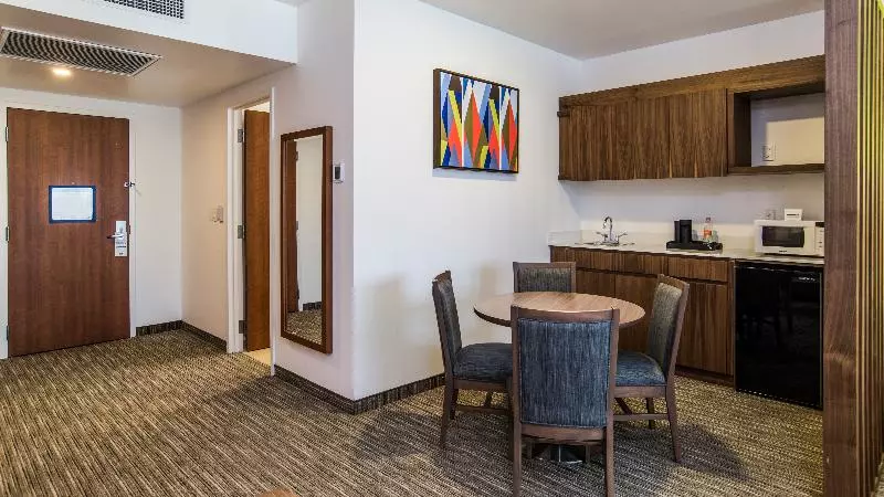 سوییت, Holiday Inn Express Puebla, An Ihg