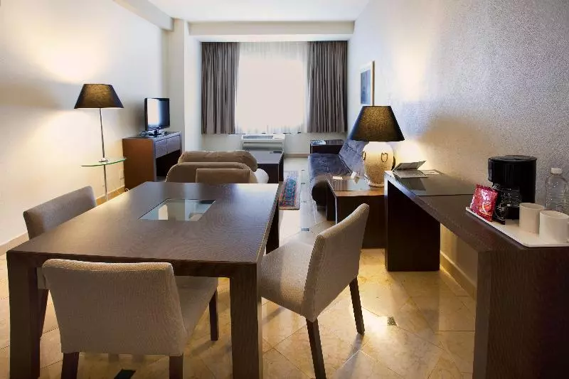 سوییت, Holiday Inn Express Puebla, An Ihg