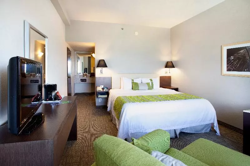 سوییت, Holiday Inn Express Puebla, An Ihg
