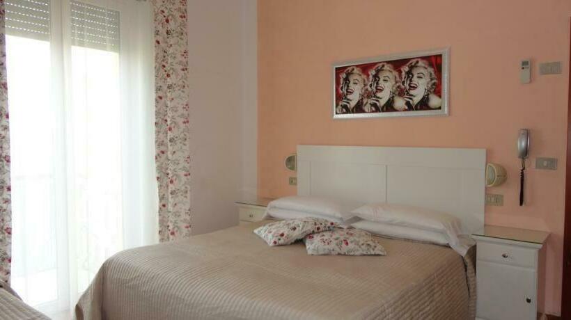 اتاق استاندارد, La Gioiosa