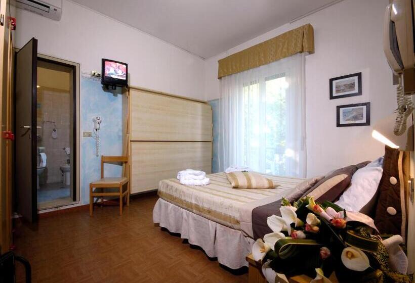 اتاق استاندارد سه نفره, La Gioiosa