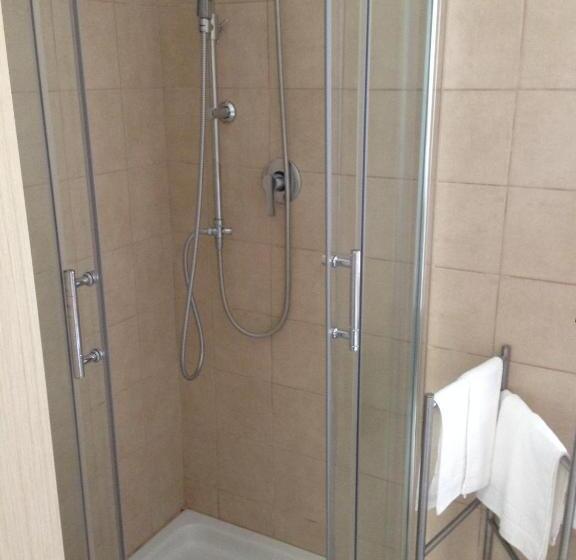 اتاق استاندارد چهار تخته, La Gioiosa