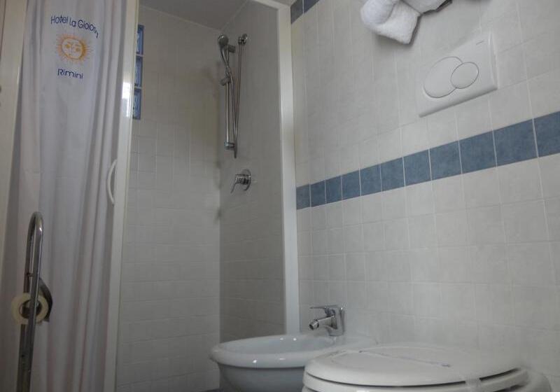 اتاق استاندارد سه نفره, La Gioiosa