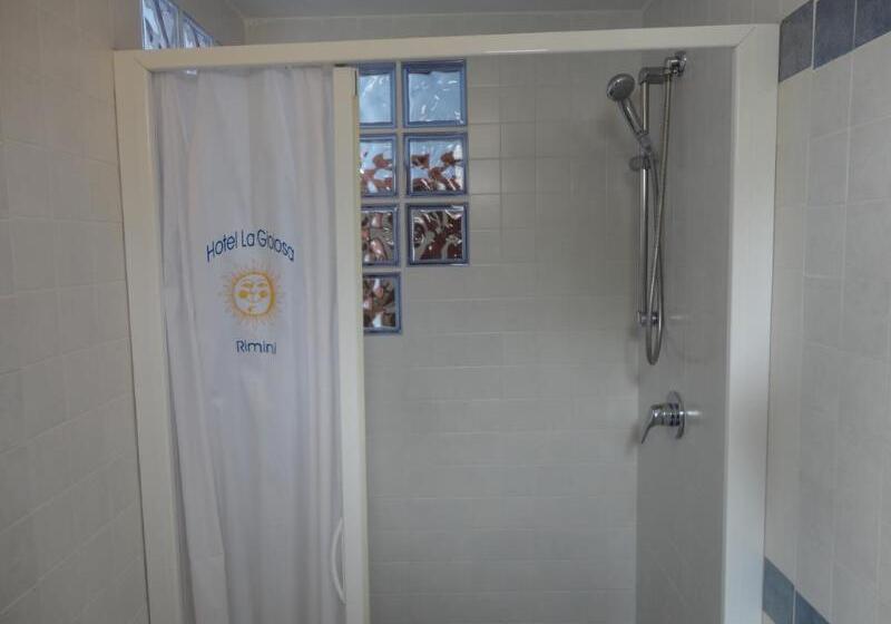 اتاق استاندارد چهار تخته, La Gioiosa