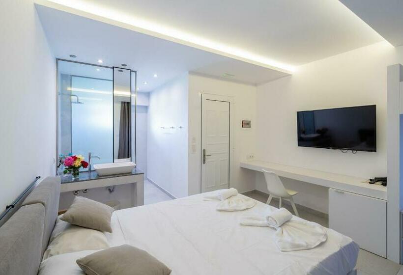 プールの見えるデラックスルーム, Lardos Bay