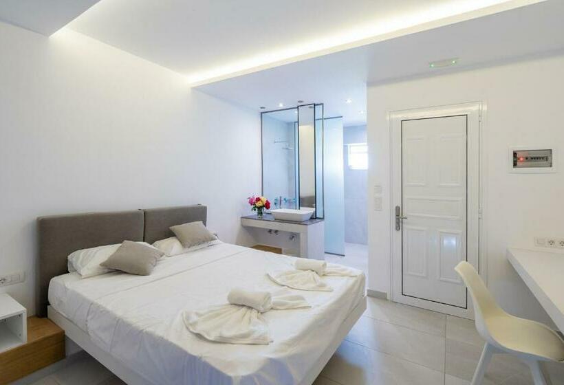 プールの見えるデラックスルーム, Lardos Bay