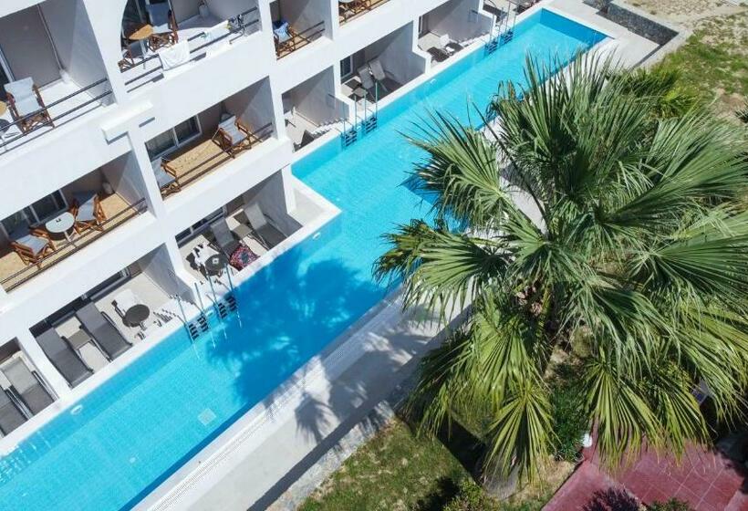 プール付きジュニアスイート, Lardos Bay