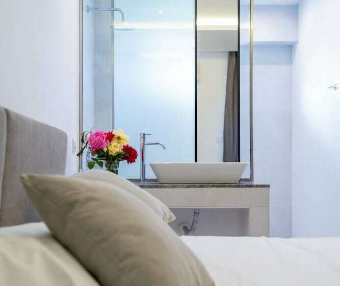 プールの見えるデラックスルーム, Lardos Bay