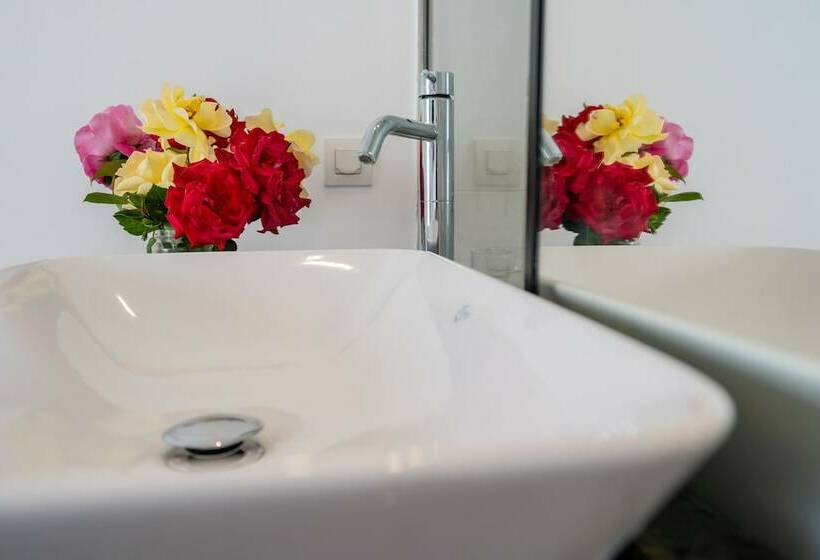 プールの見えるデラックスルーム, Lardos Bay