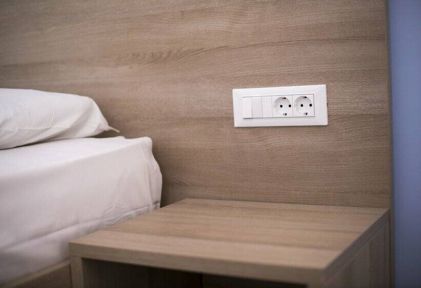 スーペリアールーム, Lardos Bay