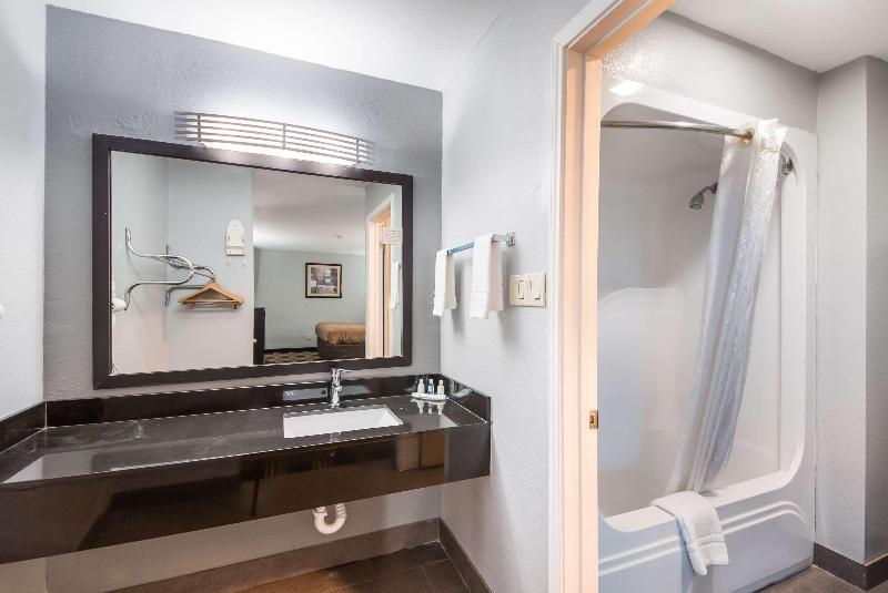 スーペリアールーム, Lardos Bay