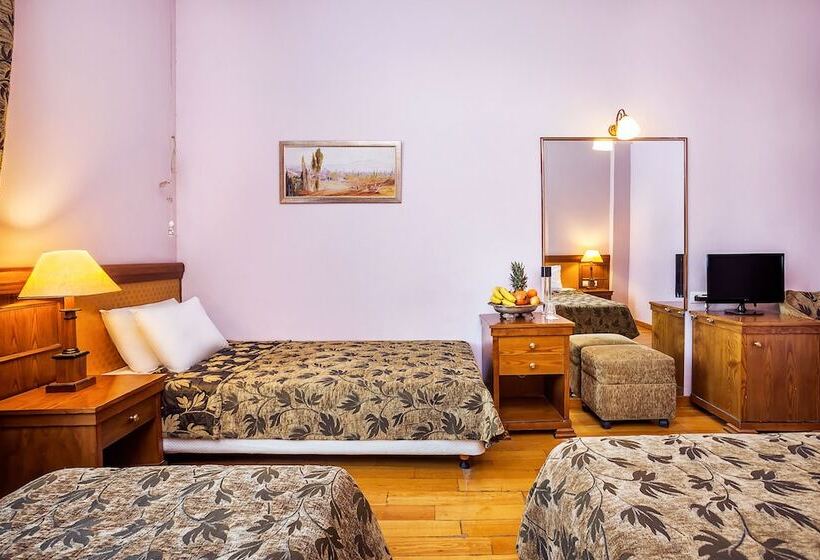 Pokój Rodzinny, Minerva Premier