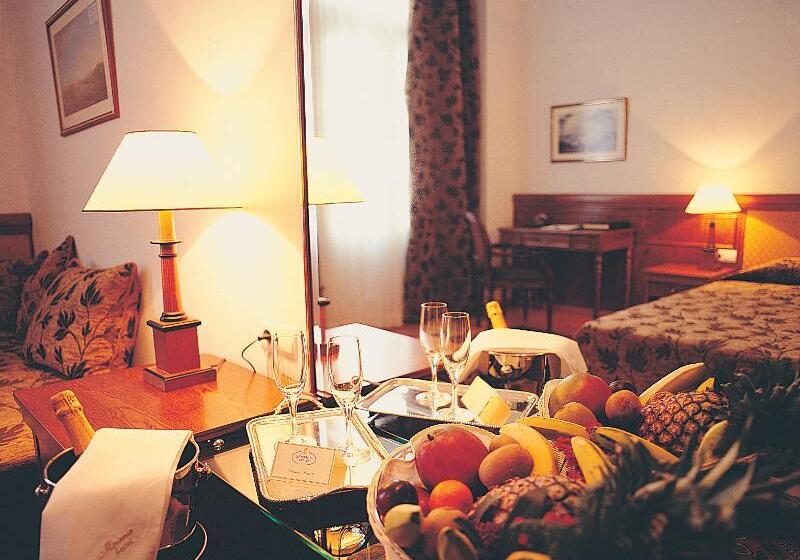 Pokój Standard Trzyosobowy, Minerva Premier