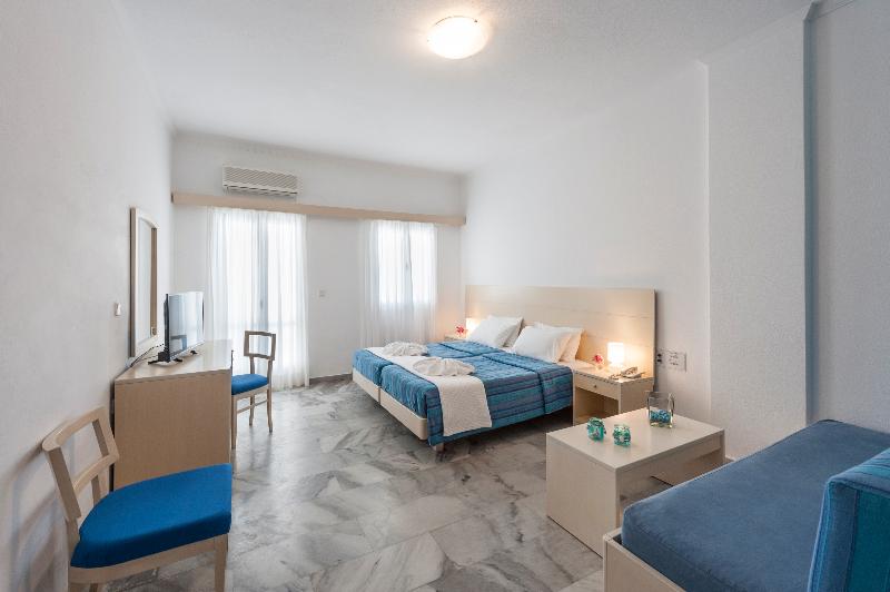 غرفة قياسية رباعية, Narges