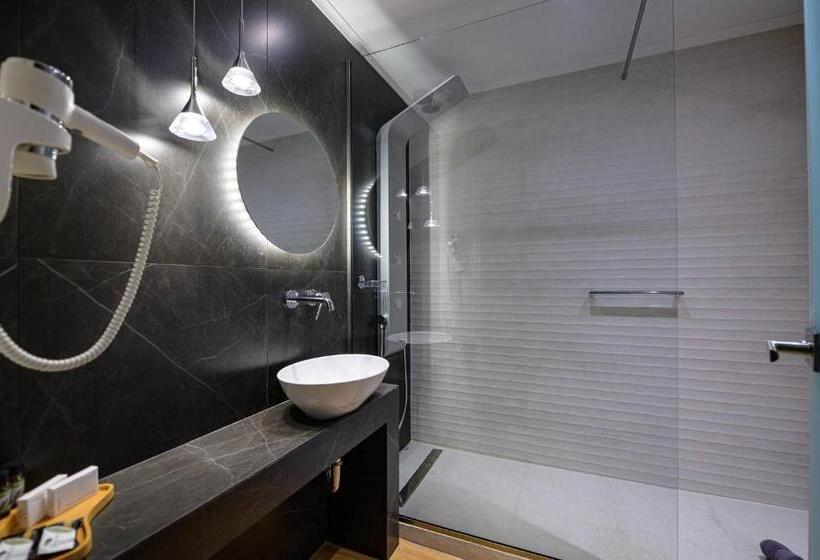 주니어 스위트, Olympion Asty