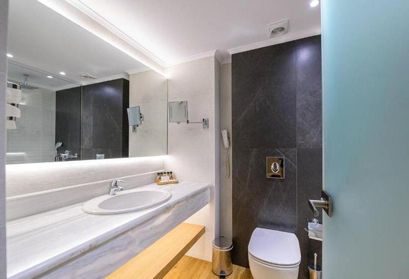 주니어 스위트, Olympion Asty