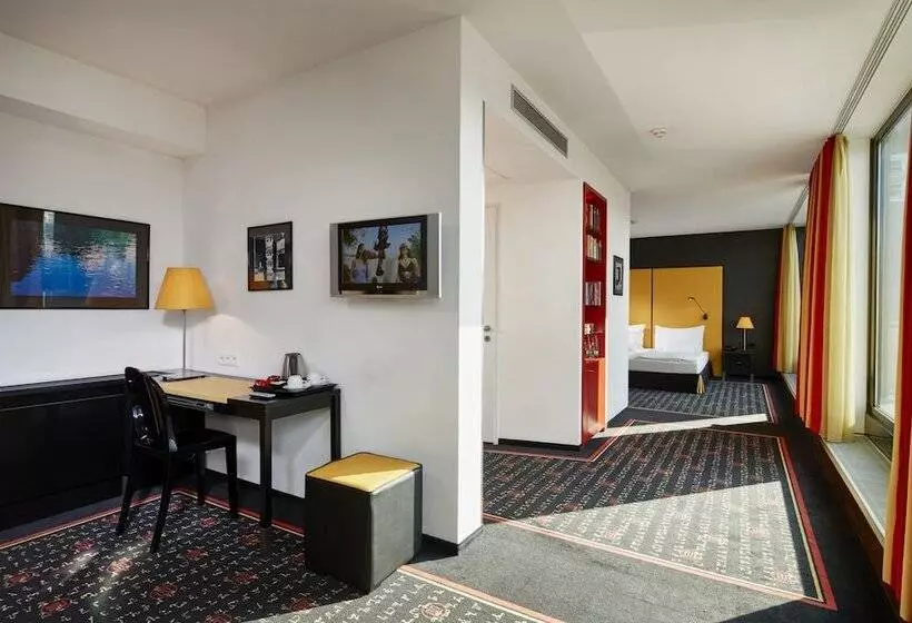Juniorsviitti, Orea Hotel Angelo Praha