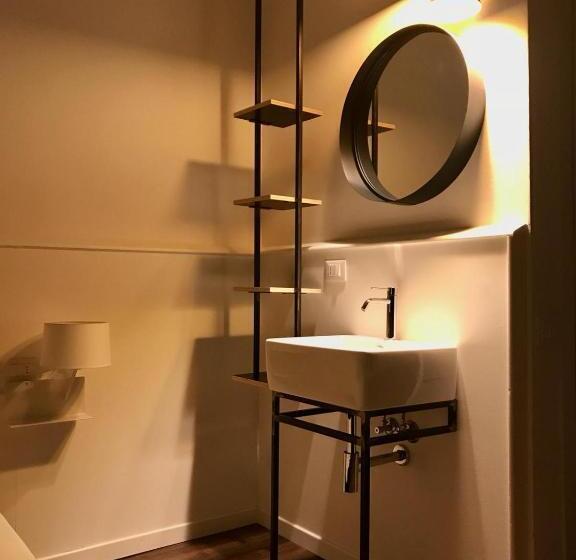 اتاق استاندارد چهار تخته, Principe Di Piemonte