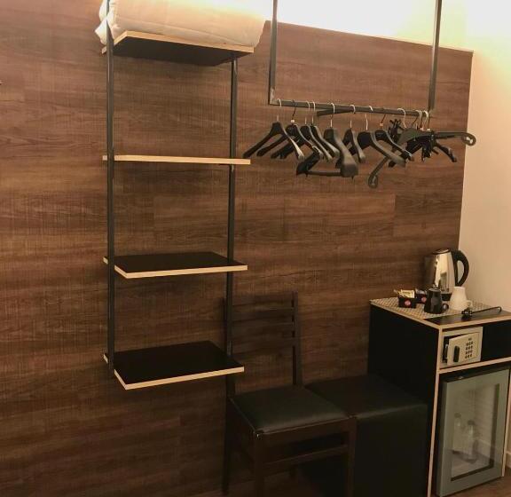 اتاق استاندارد چهار تخته, Principe Di Piemonte