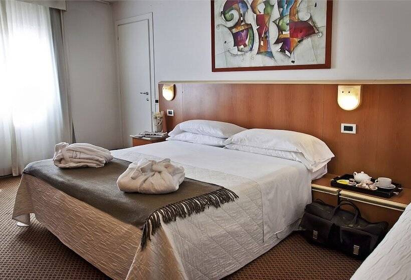 اتاق استاندارد سه نفره, Principe Di Piemonte