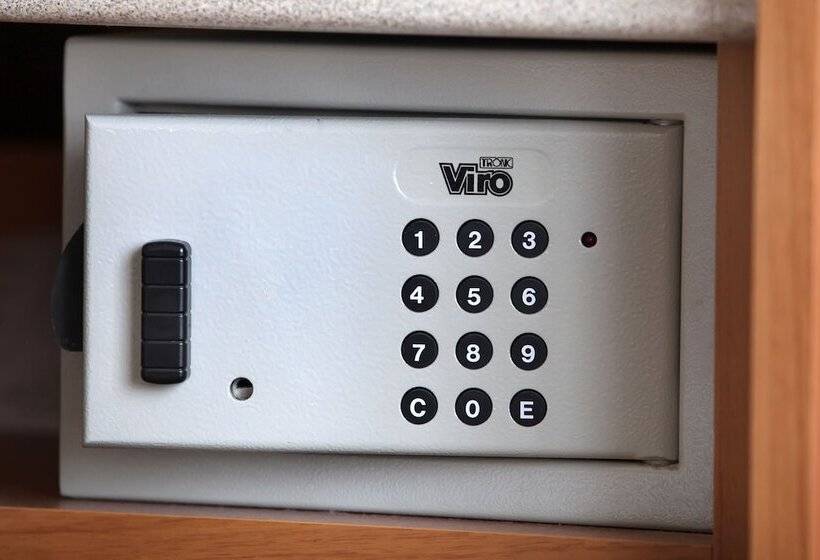 اتاق استاندارد چهار تخته, Principe Di Piemonte