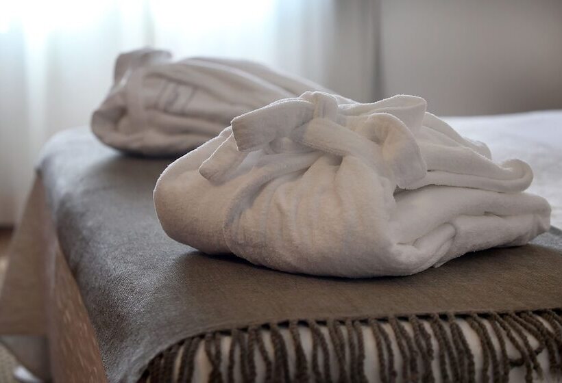 اتاق سوپریور سه تخته, Principe Di Piemonte