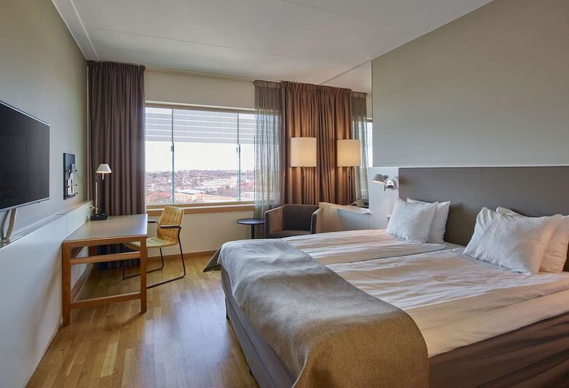 غرفة قياسية, Scandic Talk