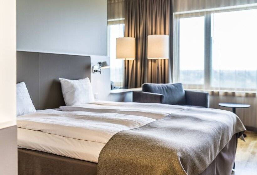 غرفة قياسية, Scandic Talk