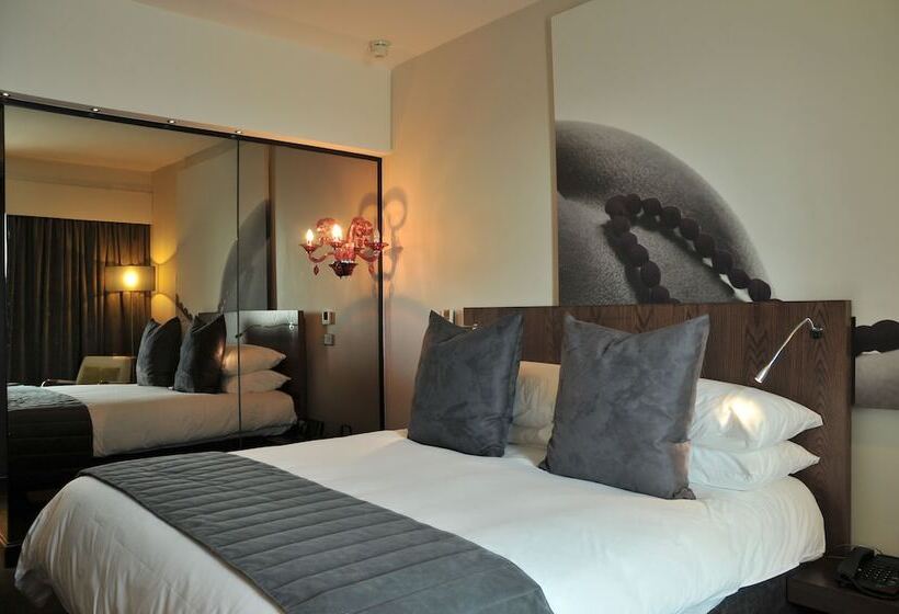 Номер Deluxe, Southern Sun Rosebank, Johannesburg