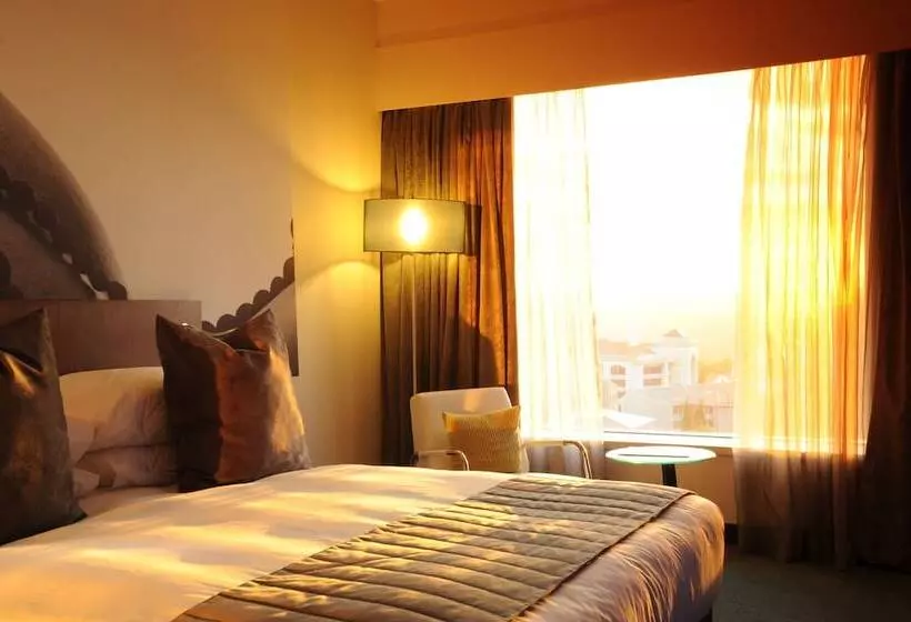 اتاق لوکس, Southern Sun Rosebank, Johannesburg