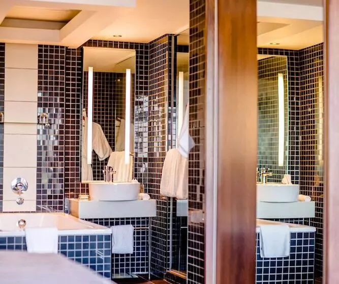 سوییت, Southern Sun Rosebank, Johannesburg