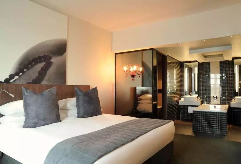 سوییت, Southern Sun Rosebank, Johannesburg