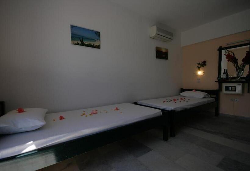 带2个卧室的公寓, Sunny Beach Studios