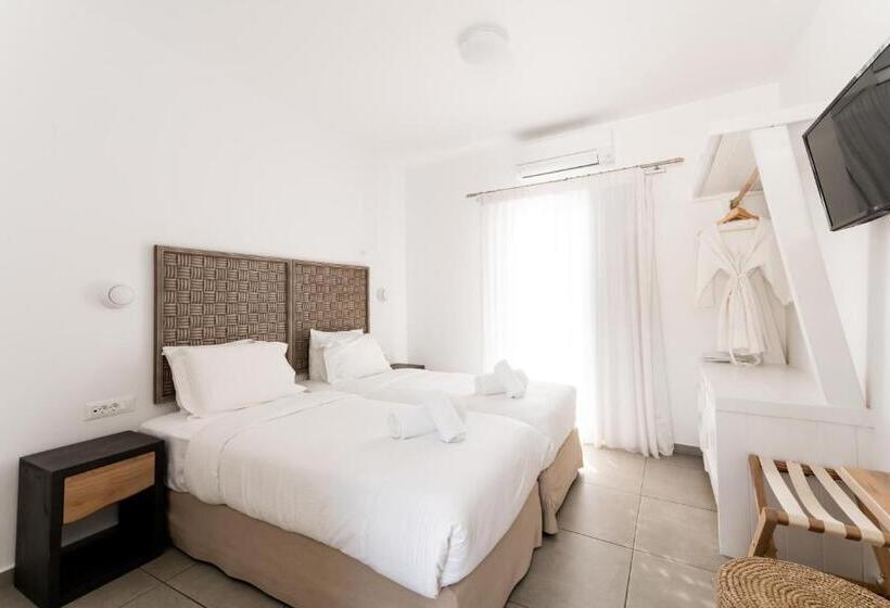 غرفة إقتصادية, Super Paradise