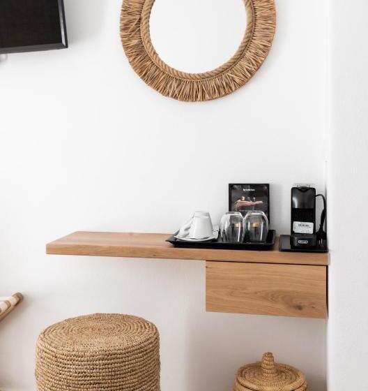 غرفة قياسية مطلّة علي البحر, Super Paradise