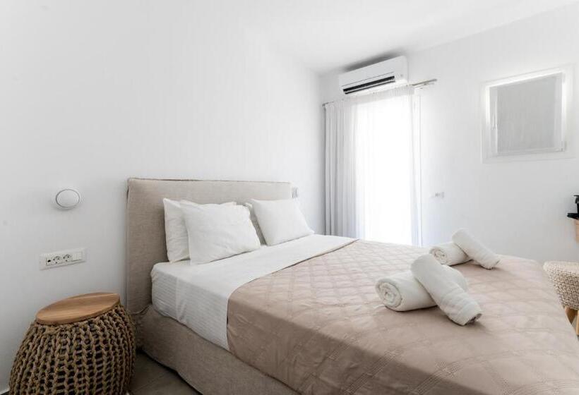 غرفة قياسية مطلّة علي البحر, Super Paradise