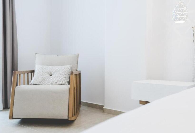 جناح جونيور مطلّ علي البحر, Super Paradise