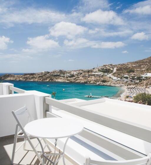 جناح جونيور مطلّ علي البحر, Super Paradise