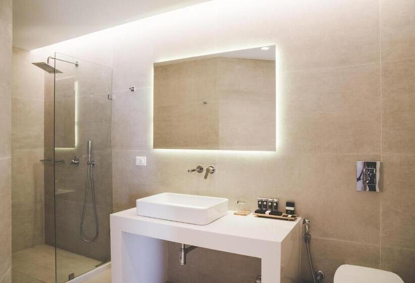 جناح جونيور مطلّ علي البحر, Super Paradise