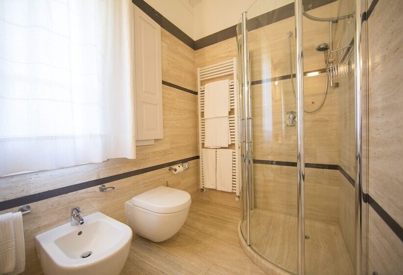 小型套房, Tarthes