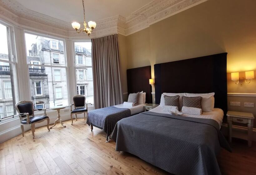 ファミリールーム, The Haymarket Lairg