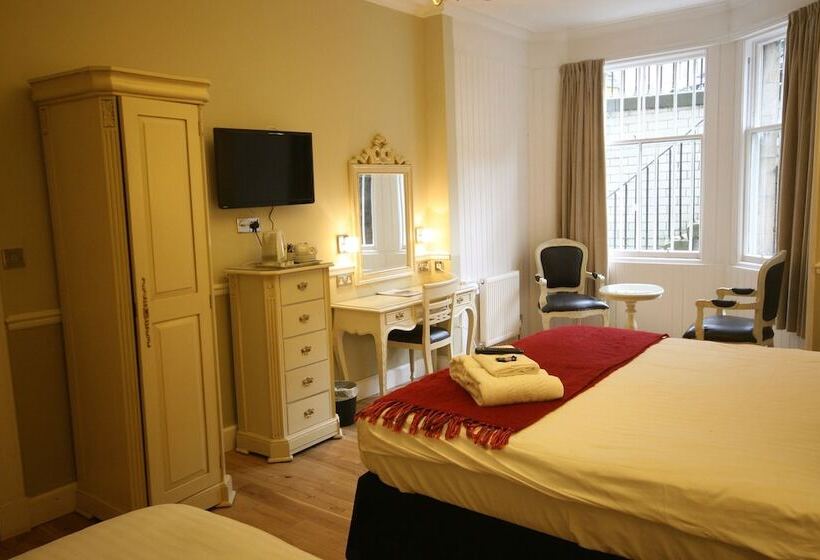 ファミリールーム, The Haymarket Lairg