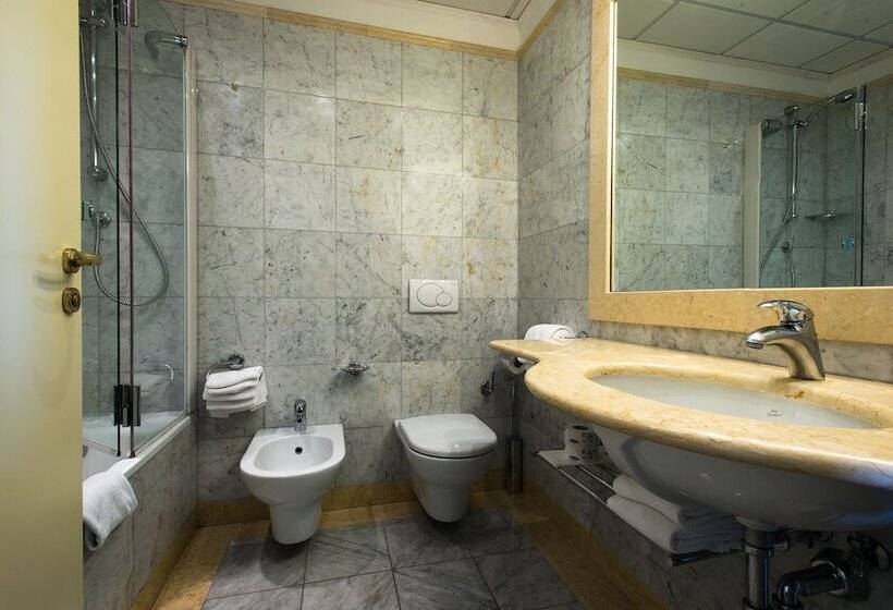 اتاق لوکس چهار تخته, Villa Cappugi