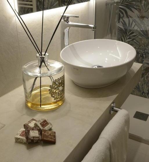 اتاق لوکس سه تخته, Villa Cappugi