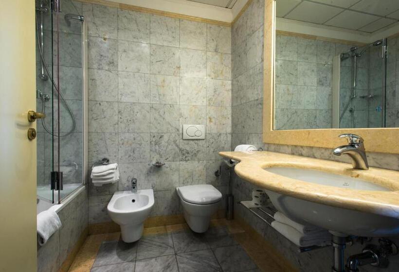 اتاق لوکس چهار تخته, Villa Cappugi