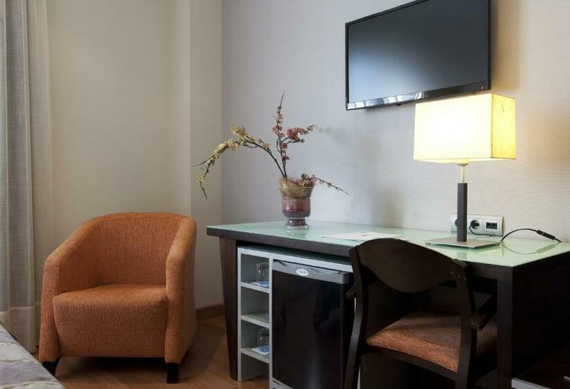 Номер Комфорт, Vertice Sevilla Aljarafe
