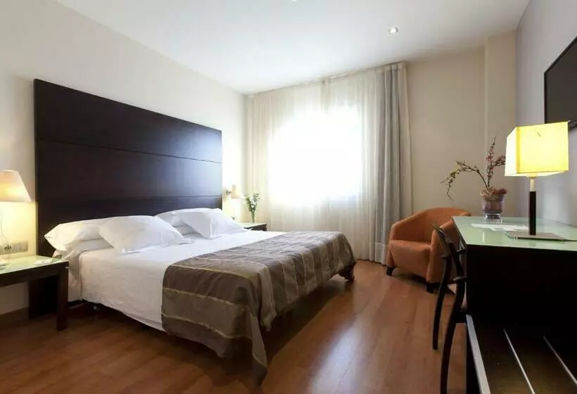 バスタブ付きスーペリアールーム, Vertice Sevilla Aljarafe